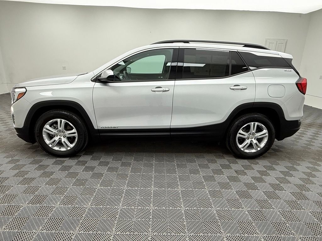 Used 2020 Silver GMC SLE image 12