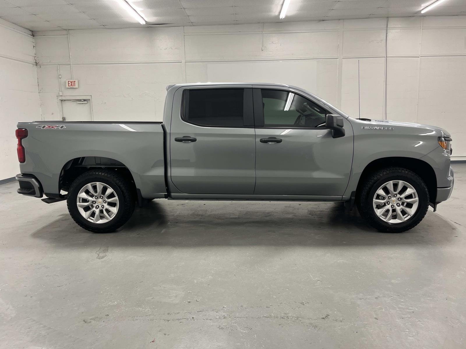 2026 Chevrolet Silverado 1500 Custom - Photo 2