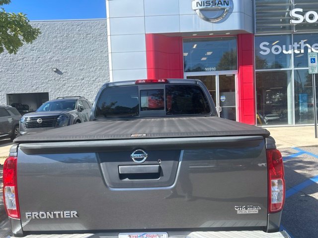 Used 2017 Gray Nissan SV image 7