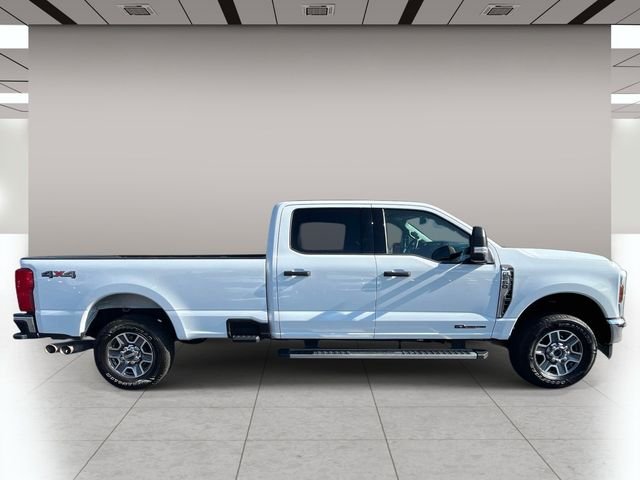 Used 2025 White Ford XLT image 2