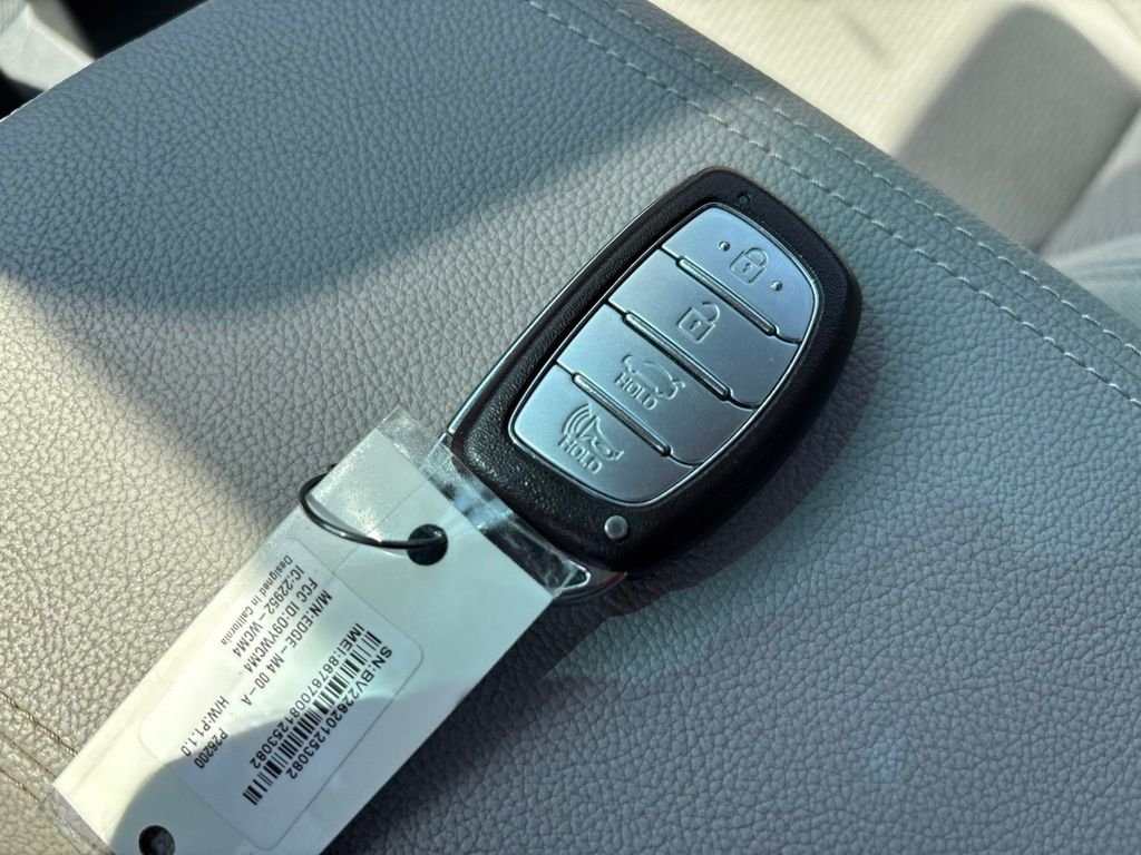 Used 2019 Silver Hyundai SEL image 32