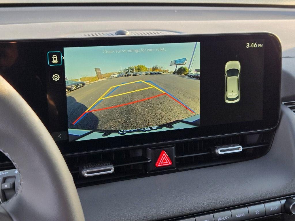 New 2025 White Hyundai SEL image 28