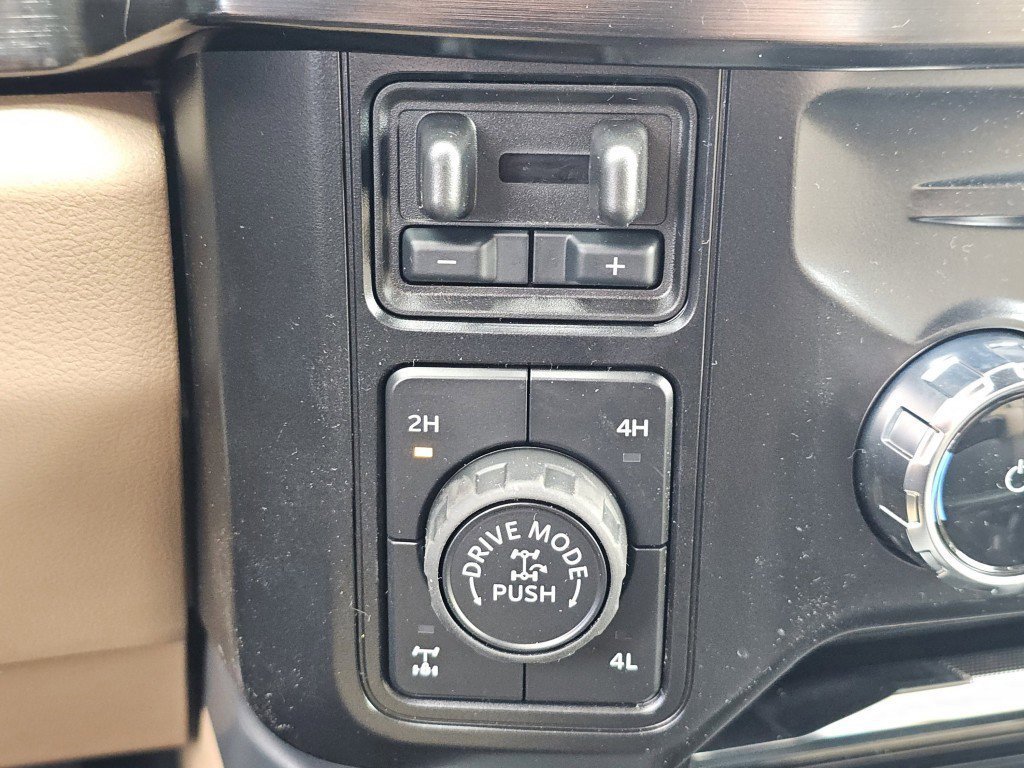 New 2026 Star White Metallic Tri-Coat Ford King Ranch image 10