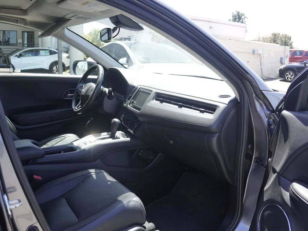 Used 2019 Gray Honda EX-L image 28