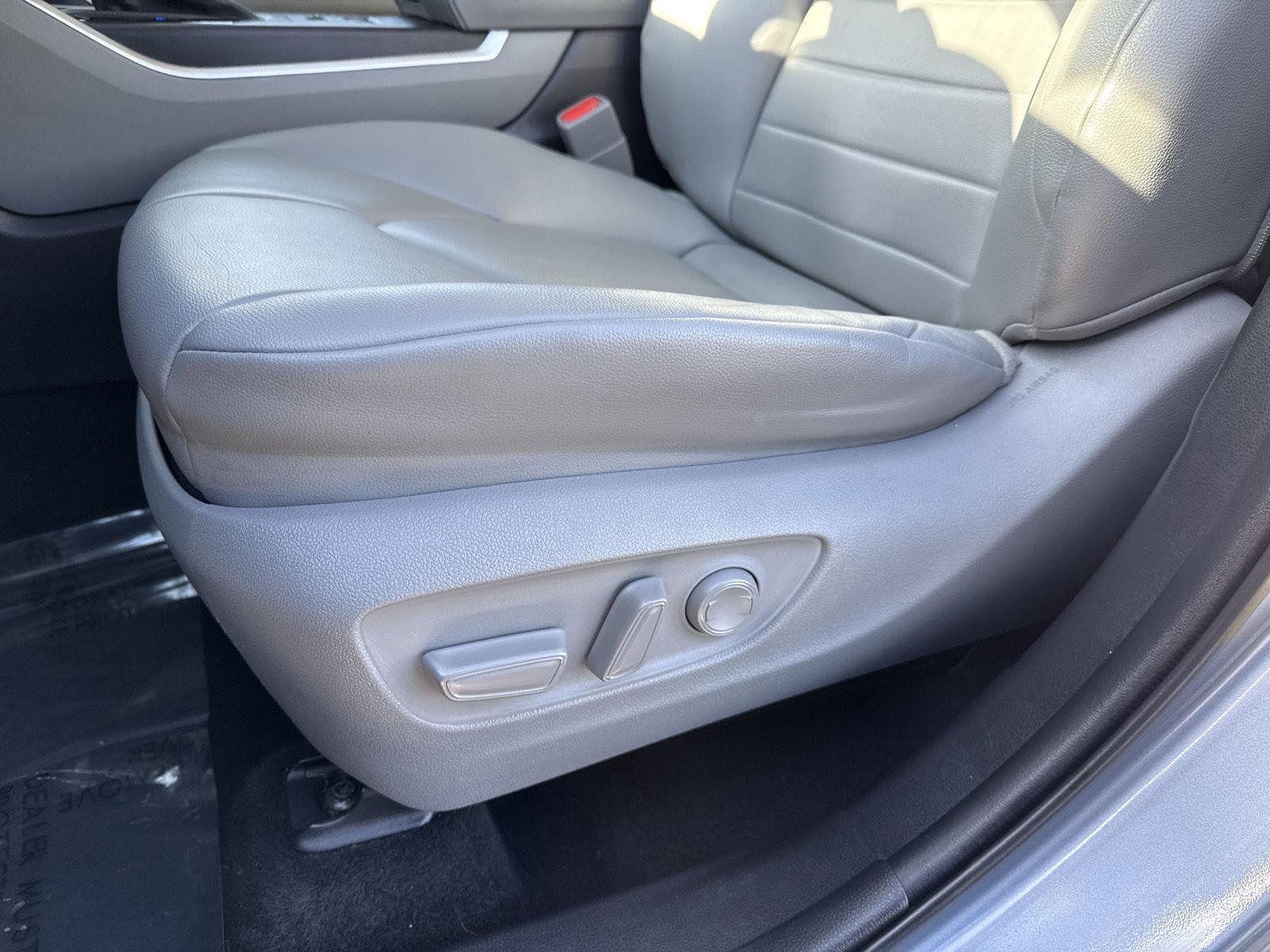 Used 2022 Moon Dust Toyota XLE image 20
