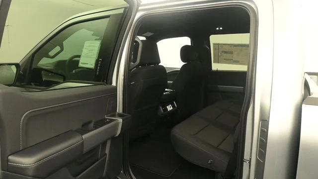 New 2026 Iconic Silver Metallic Ford XLT image 27