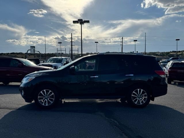 Used 2016 Nissan Pathfinder SV with VIN 5N1AR2MMXGC601293 for sale in Castle Rock, CO