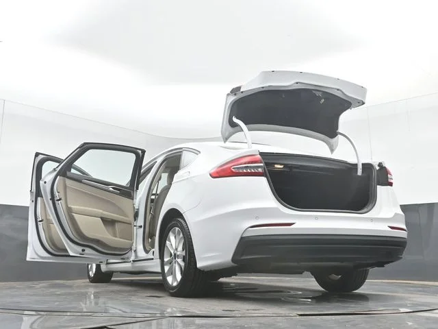 Used 2019 Oxford White Ford SE image 52
