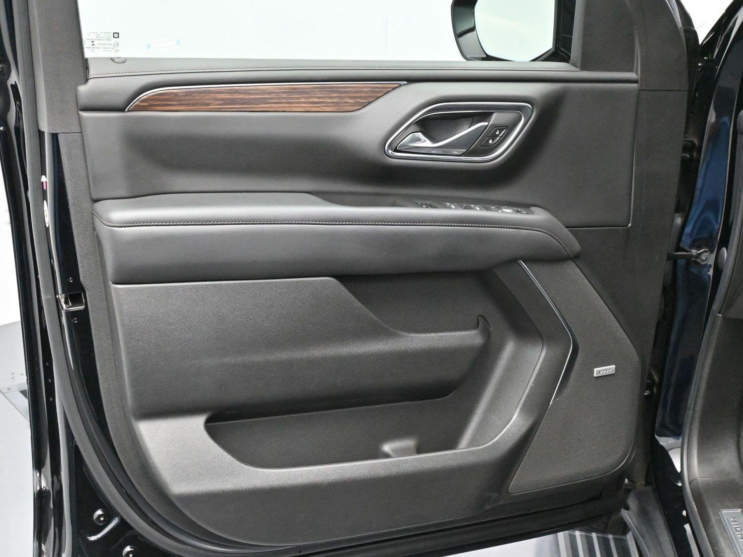 Used 2022 Black Chevrolet High Country image 14