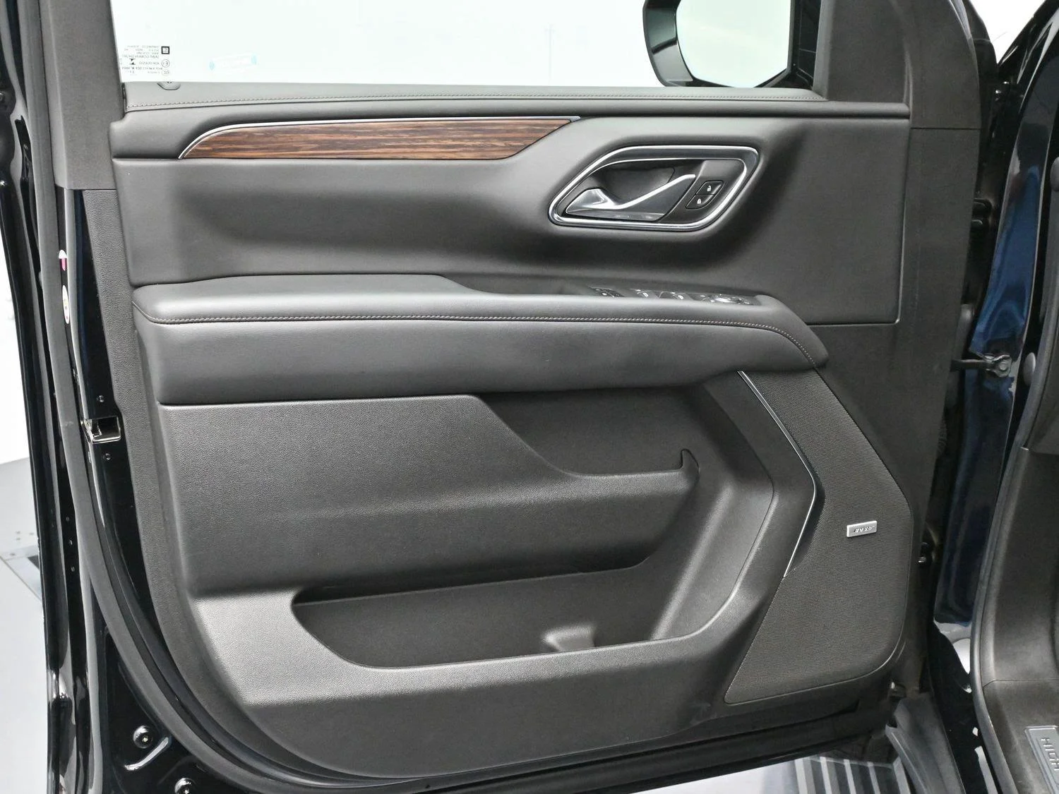 Used 2022 Black Chevrolet High Country image 14