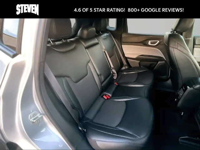Used 2024 Silver Jeep Latitude image 30