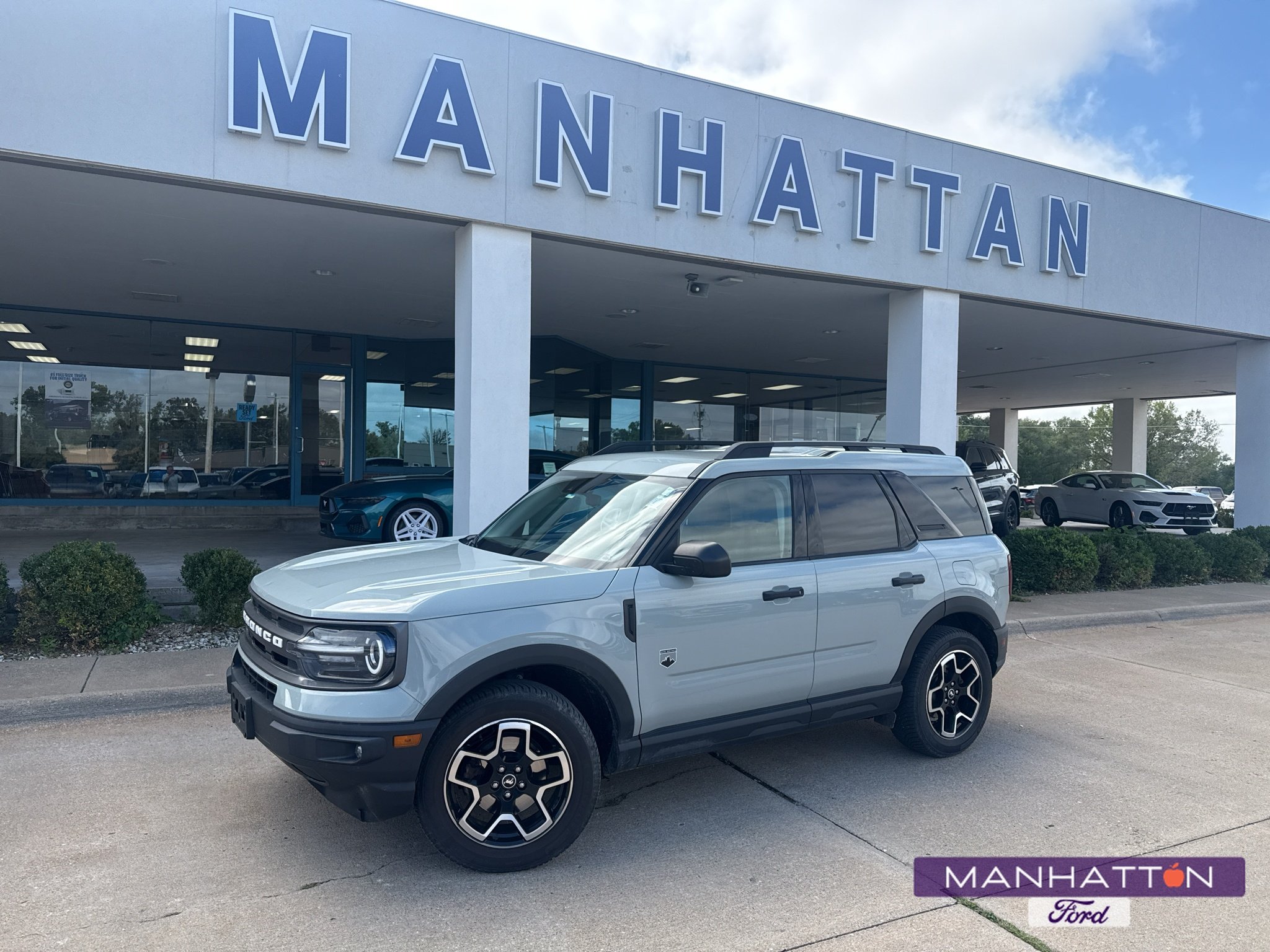 Used 2022 Cactus Grey Ford Big Bend image 1