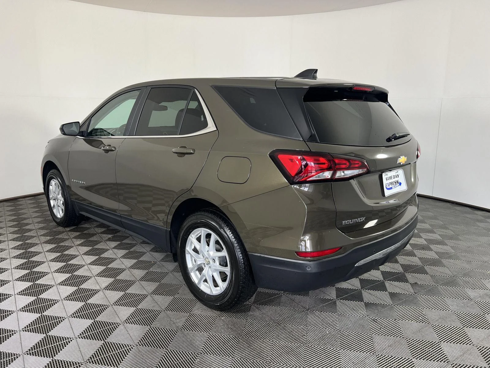 Used 2024 Harvest Bronze Metallic Chevrolet LT image 27