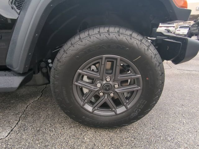 New 2027 Black Clear-Coat Paint Jeep  image 11