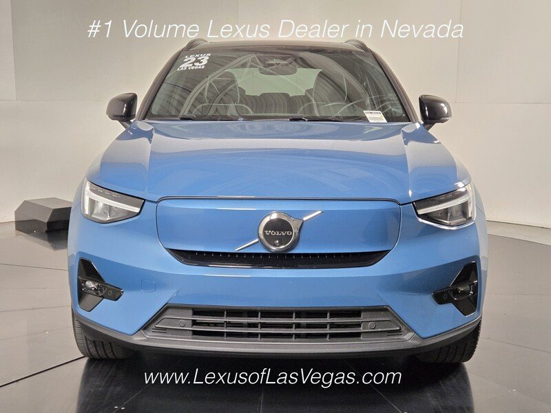 Used 2023 Fjord Blue Metallic Volvo Twin Plus image 8