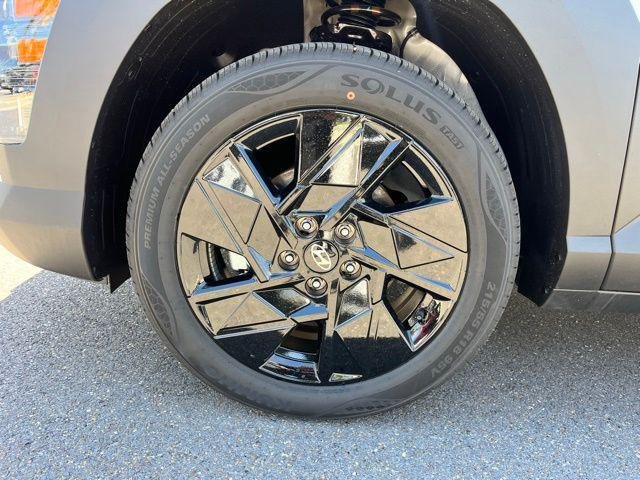 New 2026 White Hyundai SEL Sport FWD image 7