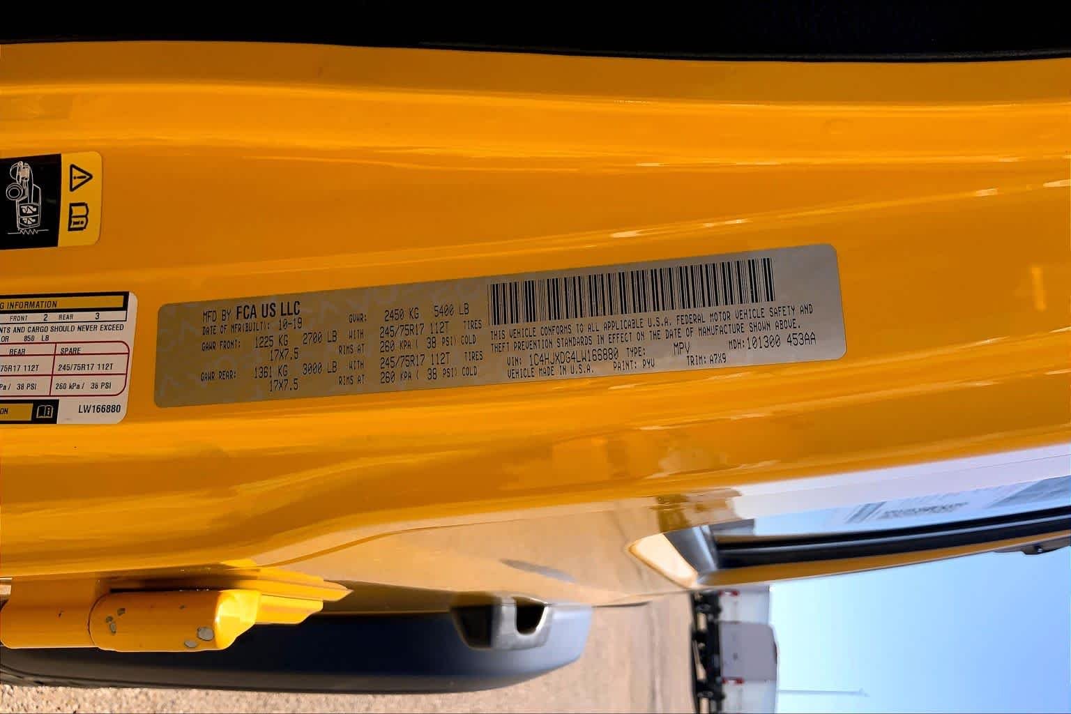 Used 2020 Hellayella Clearcoat Jeep Sport S image 37
