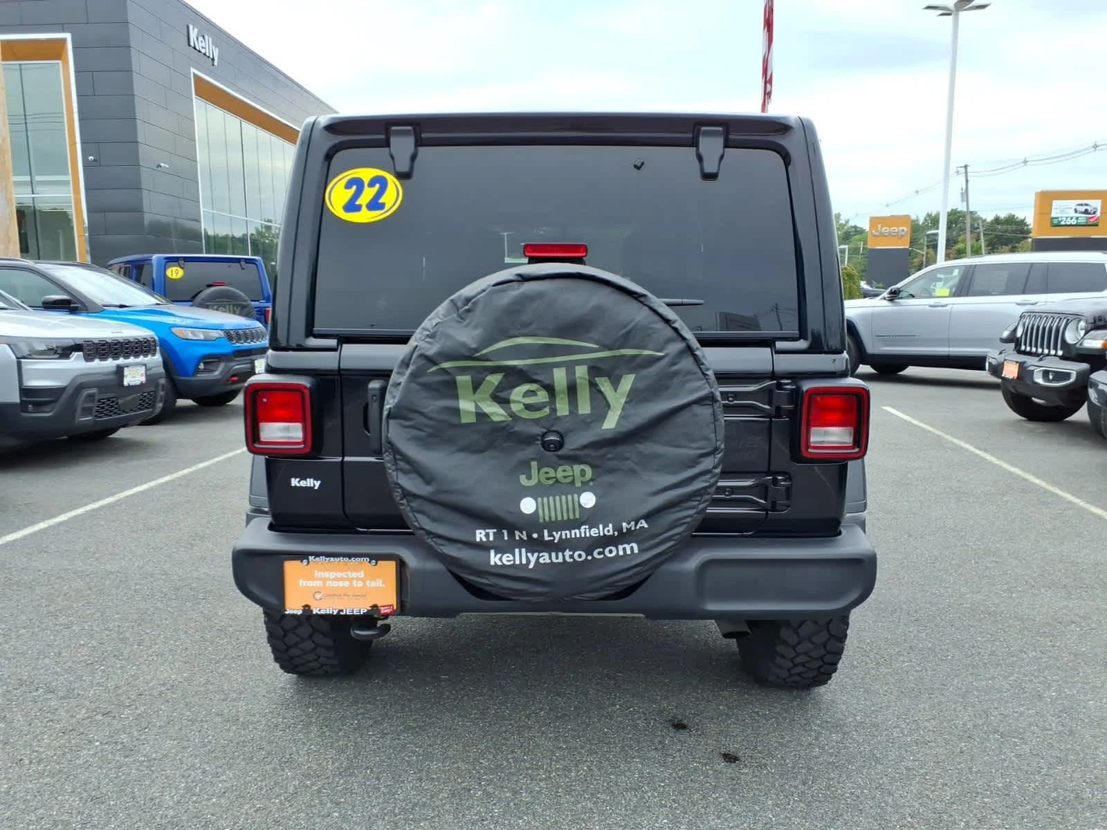 Certified Used 2022 Black Clearcoat Jeep Unlimited Willys image 9