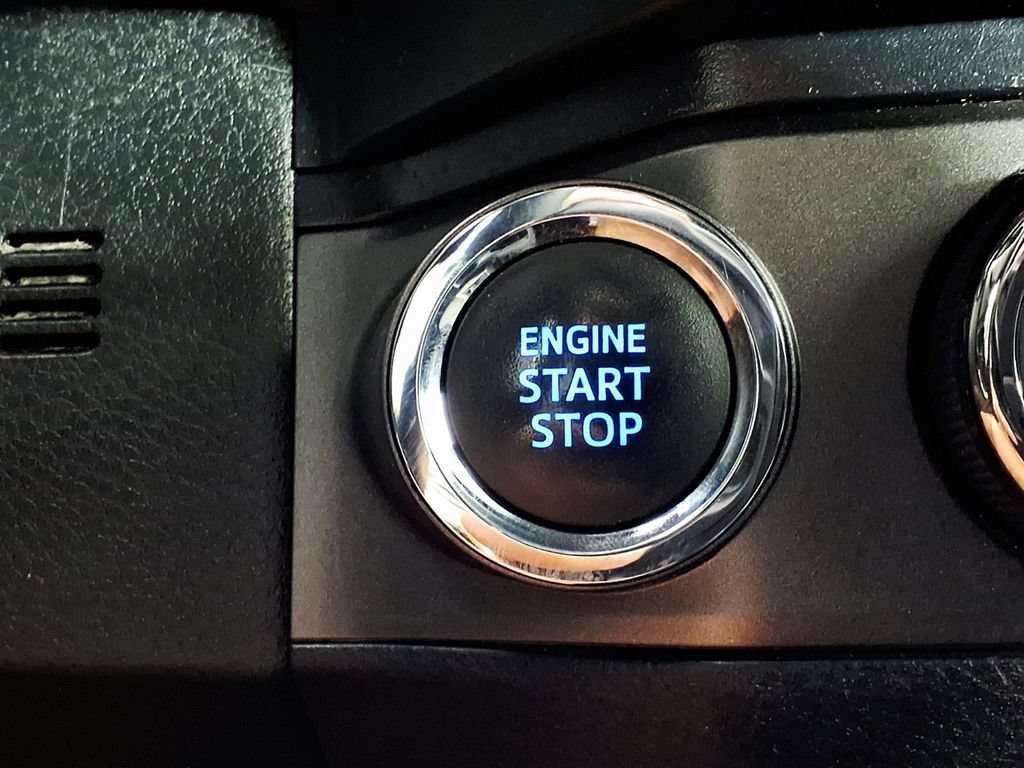 Used 2020 Quicksand Toyota SR5 image 17