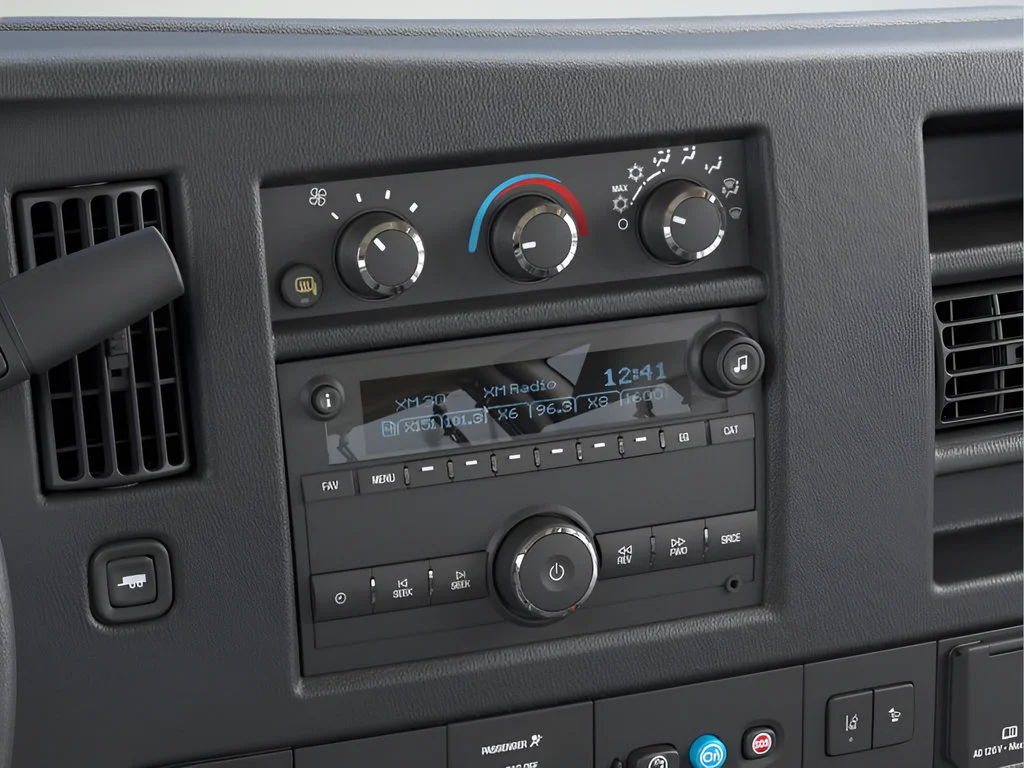 2025 Chevrolet Express Cargo Work Van - Photo 14