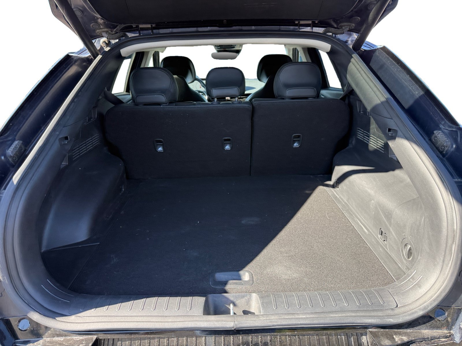 Used 2022 Blue Kia Wind image 17