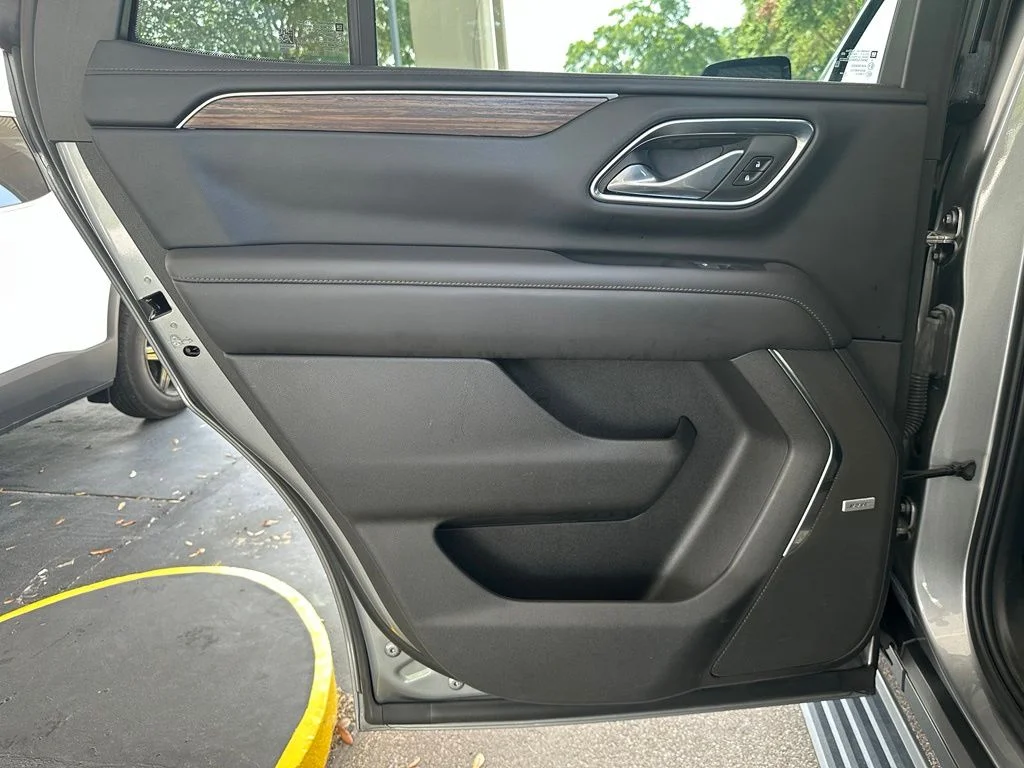 Used 2023 Gray Chevrolet High Country image 29