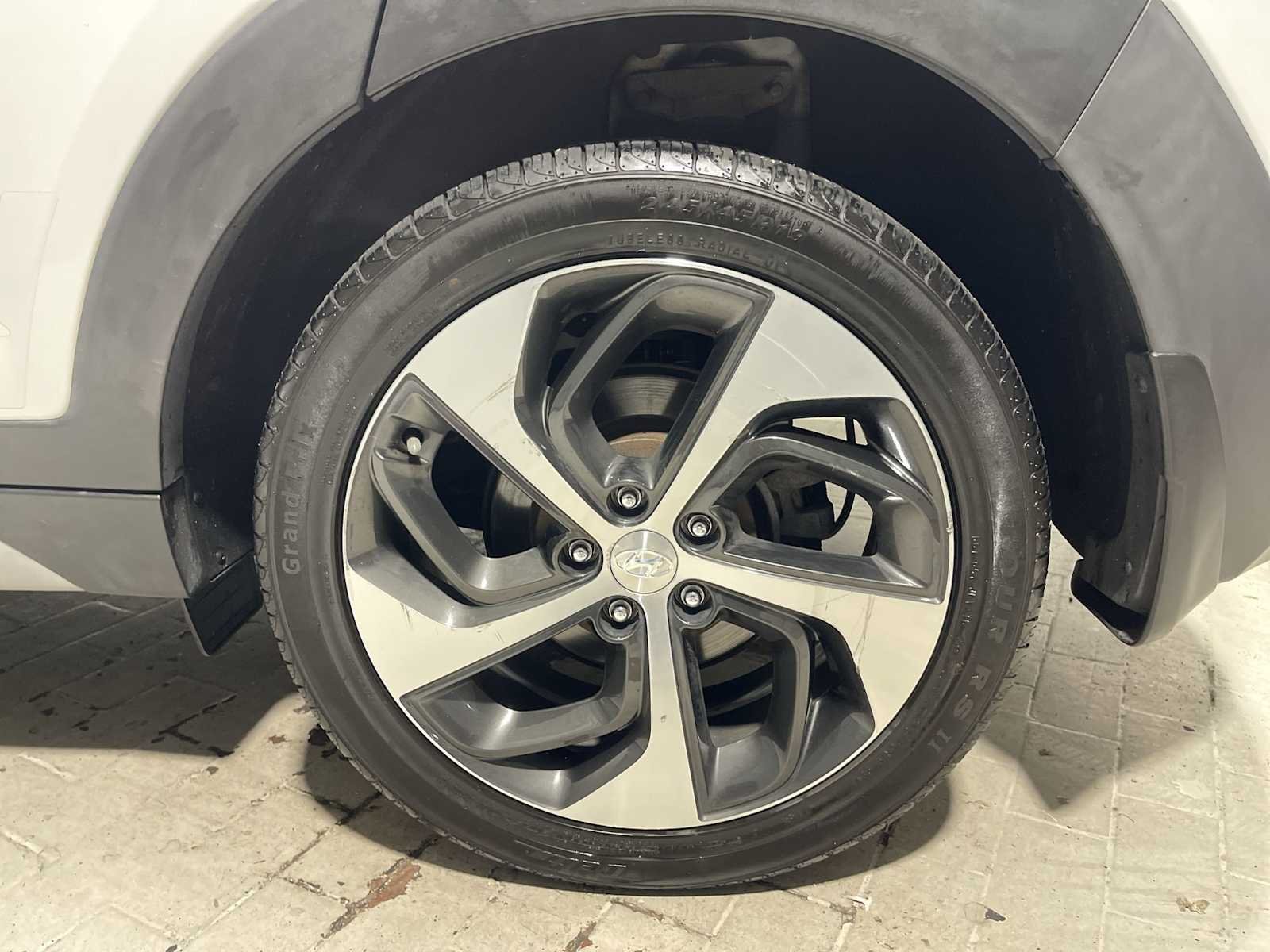 Used 2018 Dazzling White Hyundai Limited image 8