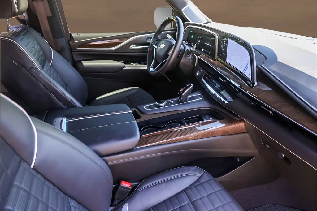 Used 2023 Black Raven Cadillac Premium Luxury Platinum image 31