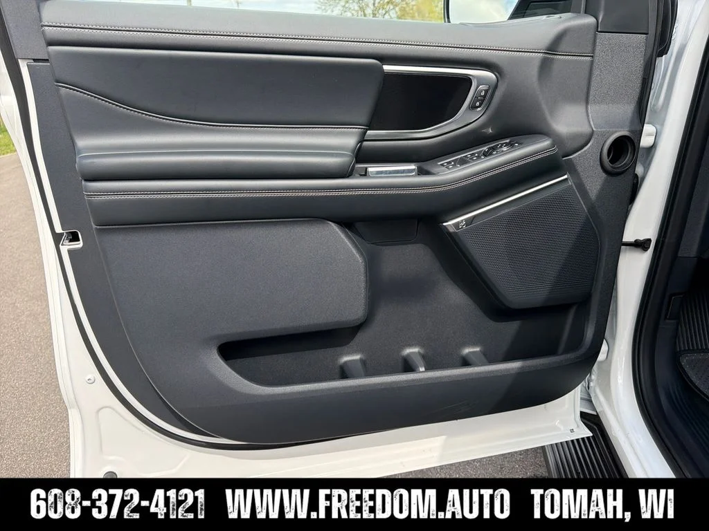 New 2026 Star White Metallic Tri-Coat Ford MAX Platinum® image 10