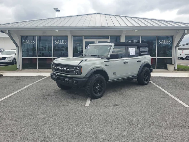 2023 Ford Bronco Base