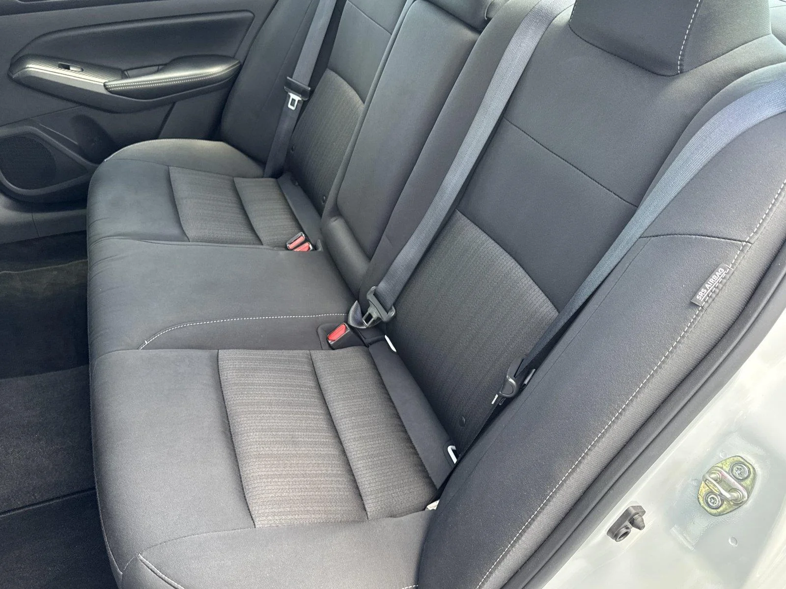 Used 2025 Glacier White Nissan SV image 30