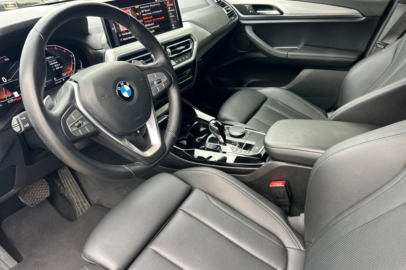 Used 2022 Black BMW xDrive30i image 10