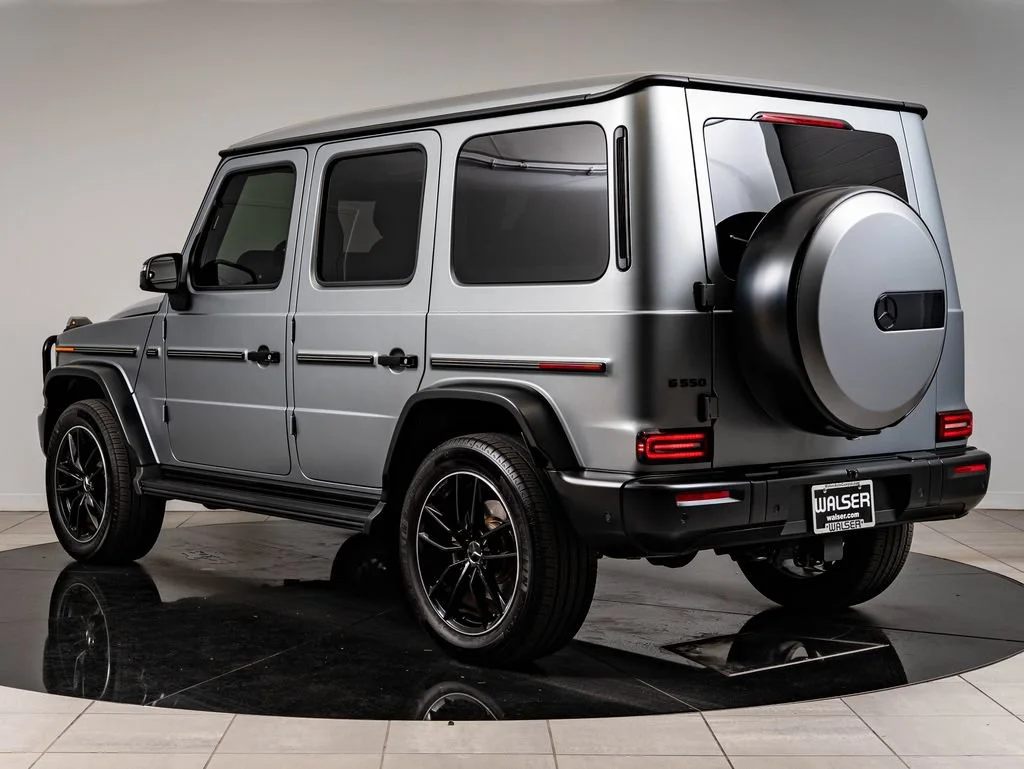 Certified Used 2025 Manufaktur Platinum Magno Mercedes-Benz G 550 image 6