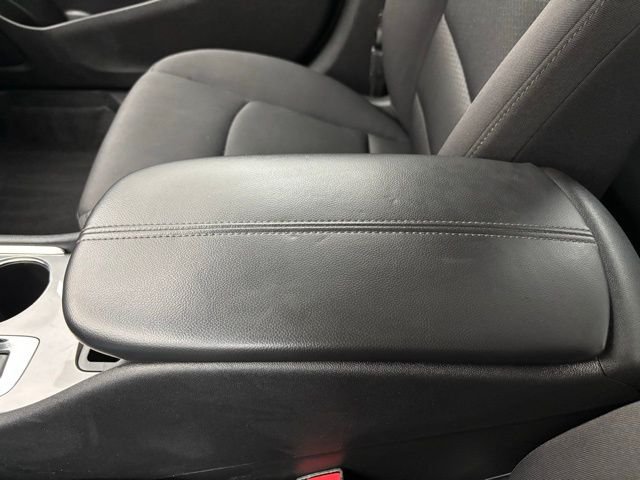 Used 2024 Summit White Chevrolet LT image 27