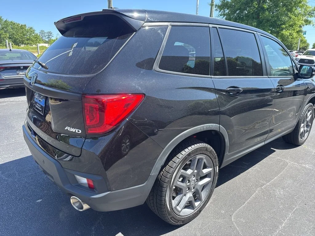 Certified Used 2023 Crystal Black Pearl Honda AWD EX-L image 34