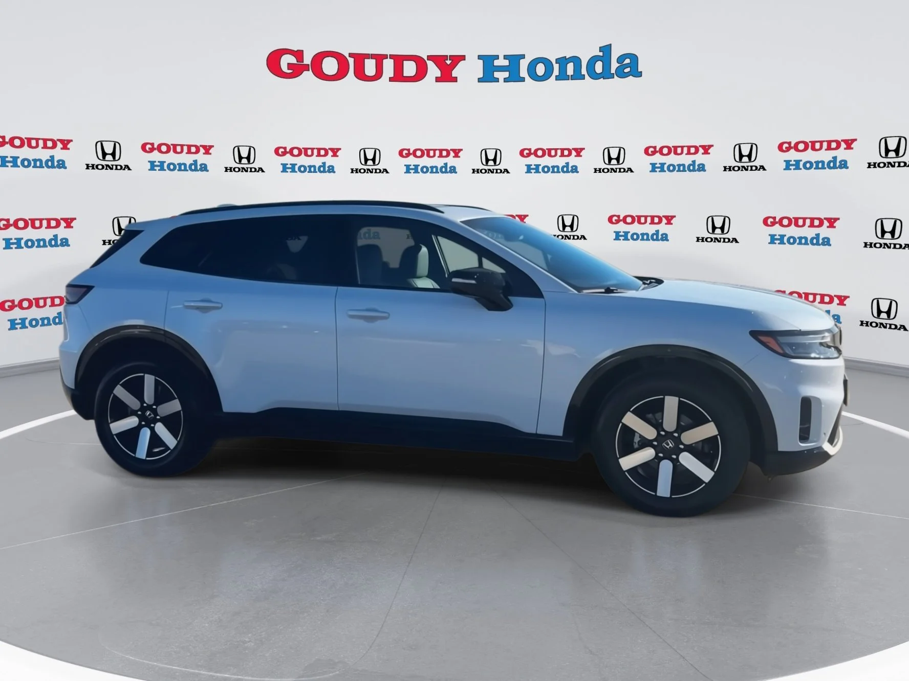 New 2026 Frostline White Pearl Honda Touring image 2