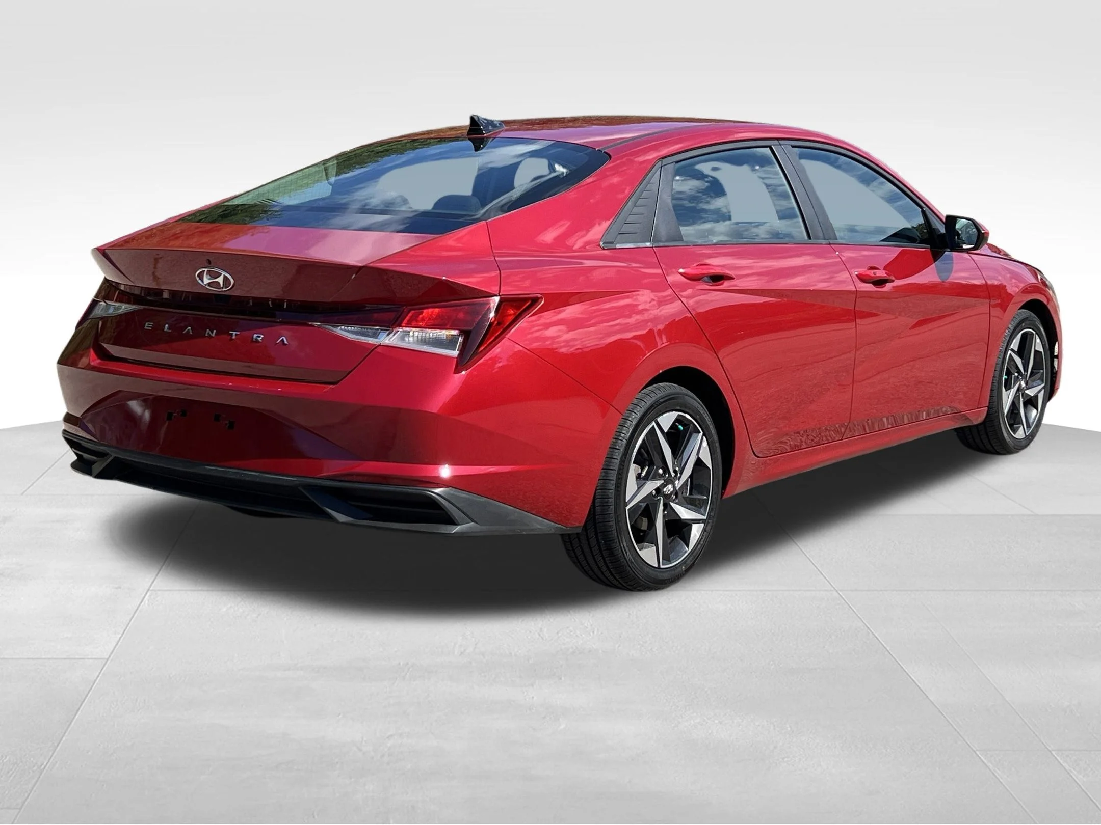 Used 2023 Scarlet Red Pearl Hyundai SEL image 7