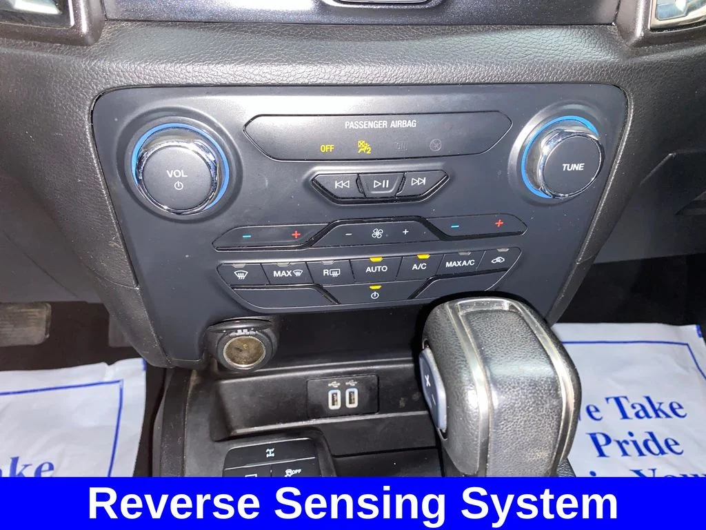 Used 2022 Beige Ford XLT image 24