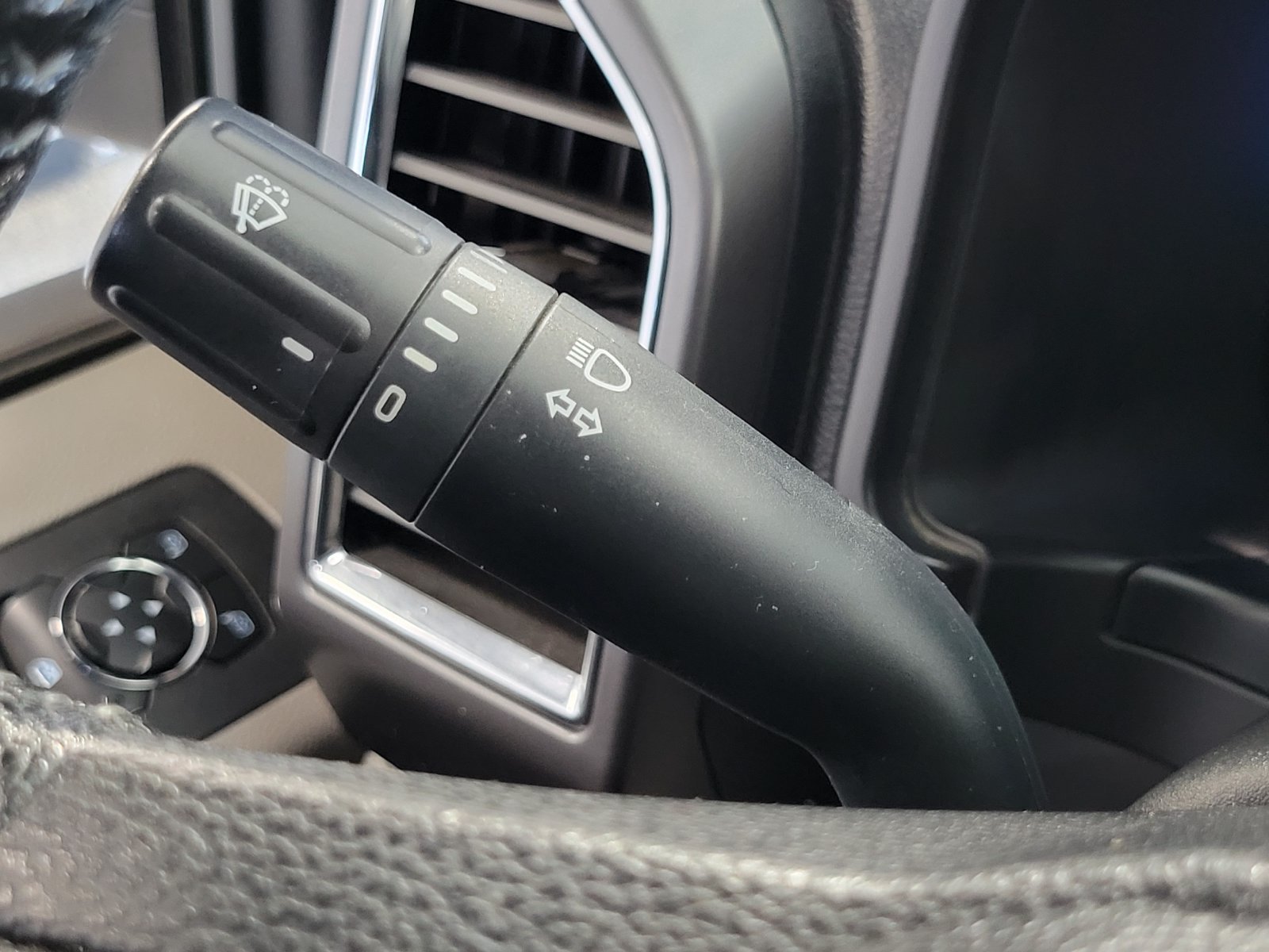 Used 2016 Blue Ford XLT image 16