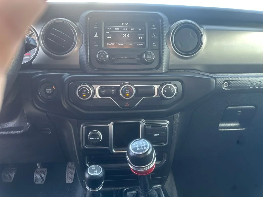 Used 2019 Gray Jeep Unlimited Sport image 19