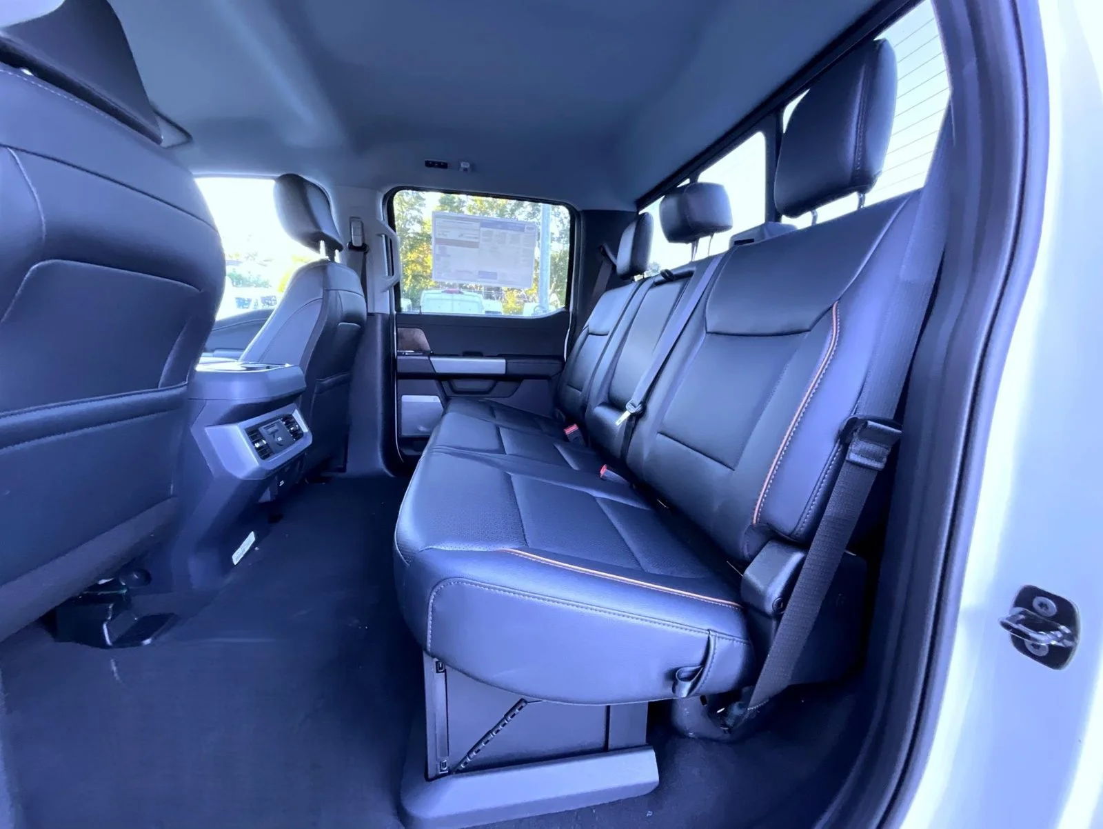 New 2027 White Ford Lariat image 23
