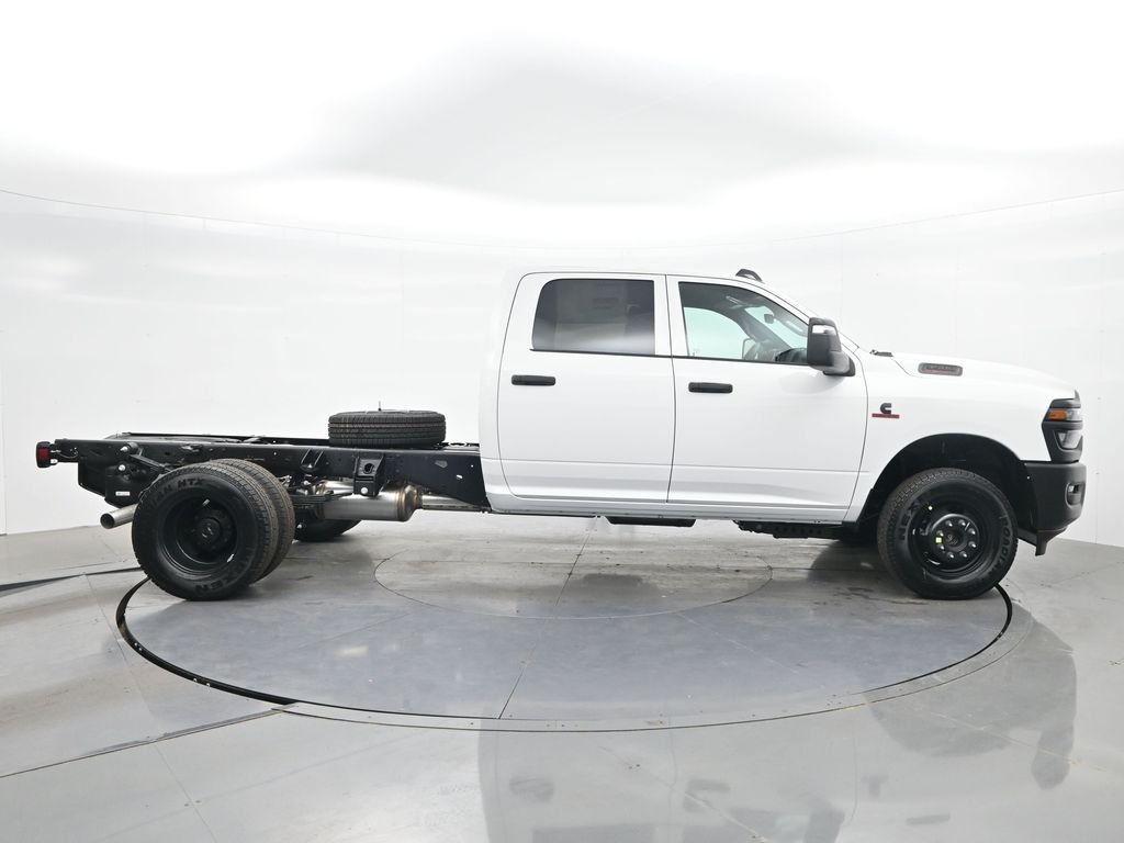 New 2026 Bright White Clearcoat RAM Tradesman image 6