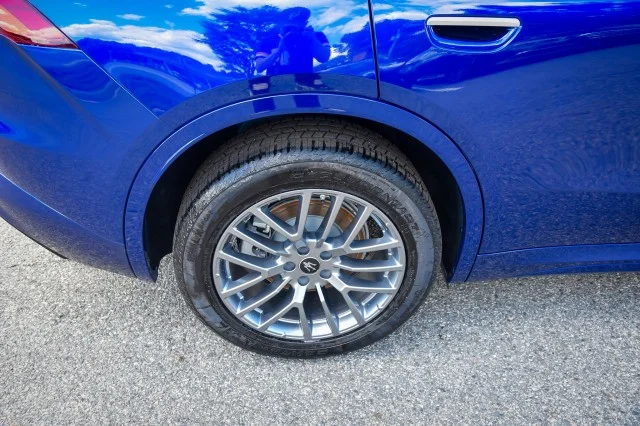 Used 2024 Blu Intenso Metallic Maserati GT image 34