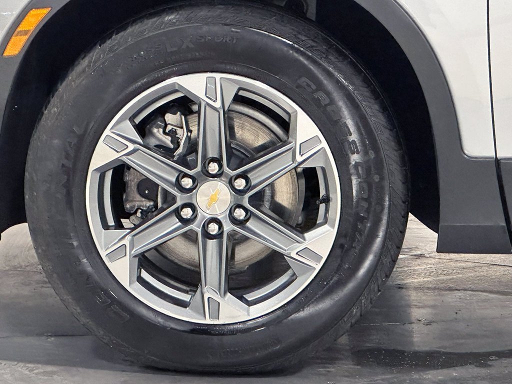 Used 2025 Gray Chevrolet LT image 35