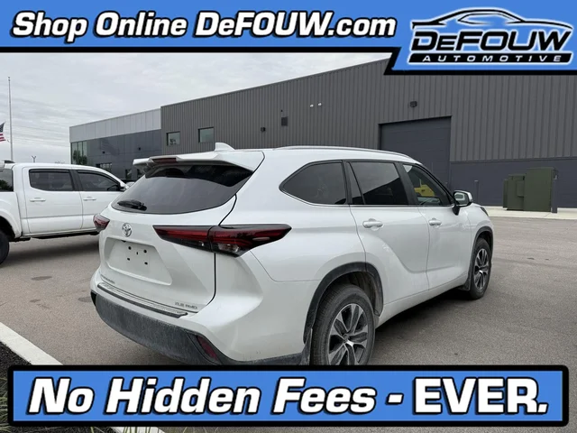 2025 Toyota Highlander LE