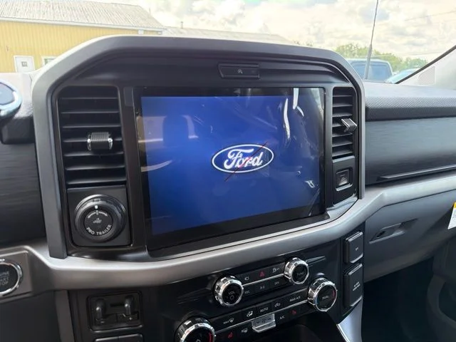 New 2026 Carbonized Gray Metallic Ford XLT image 57
