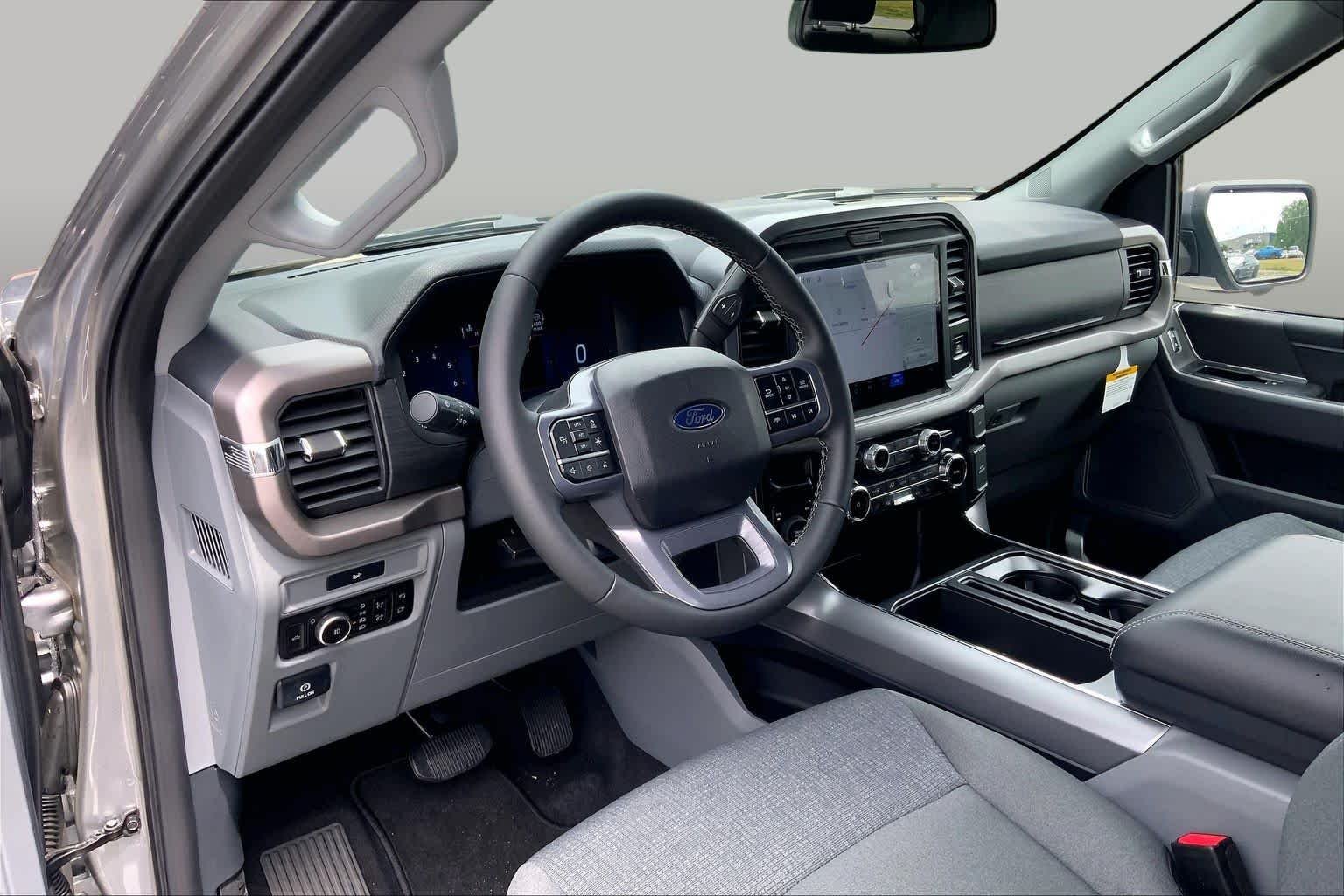 2026 Ford F-150 XLT - Photo 9