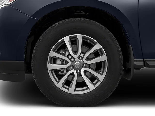 Used 2014 Dark Slate Nissan Platinum image 14