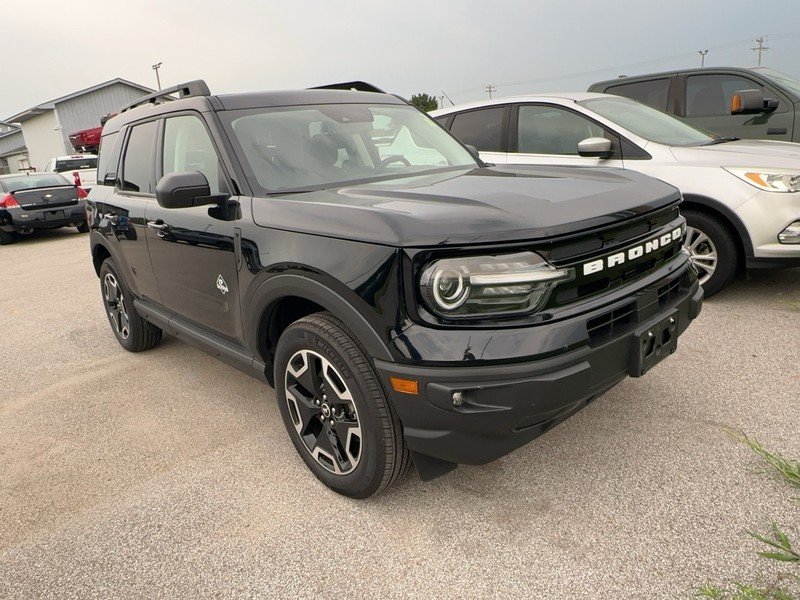 Used 2024 Shadow Black Ford Outer Banks 4x4 image 2