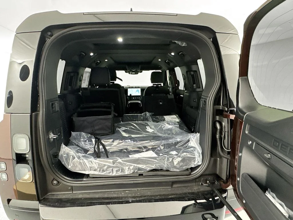 New 2026 Sedona Red Land Rover X-Dynamic SE image 27